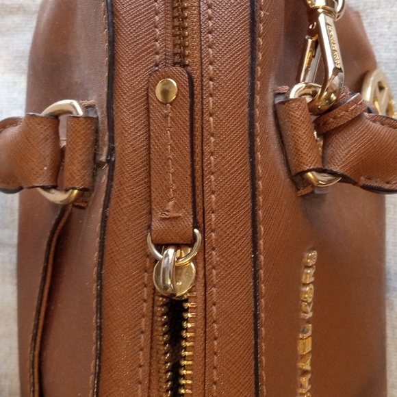 Michael Kors Camel Tan Handbag With Crossbody Strap - Picture 11 of 13